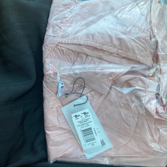 BOGO 50% OFF NWT NA-KD PUFF SLEEVE MINI DRESS - Picture 6 of 8